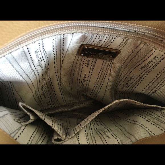 Salvatore Ferragamo Leather Boho - Picture 7 of 8